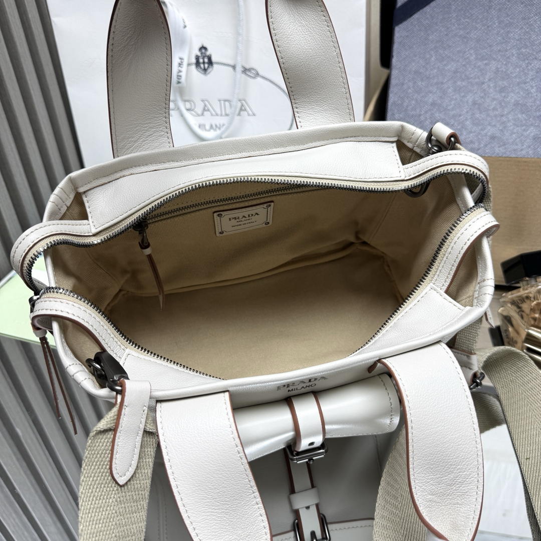 Prada Route medium leather tote bag 1BG660 White