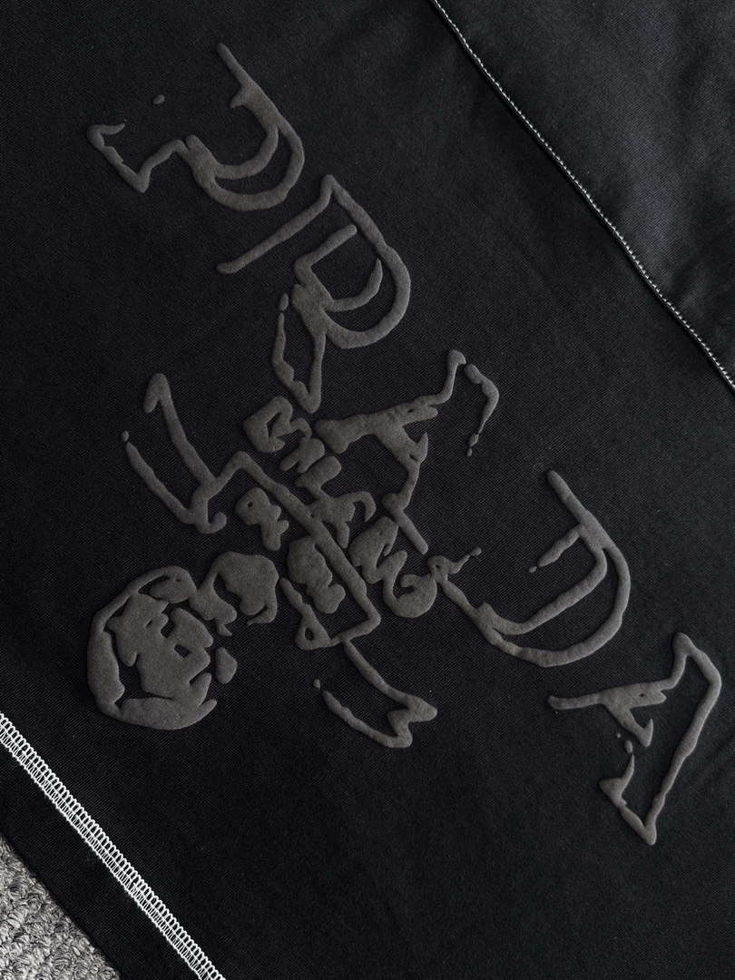 Prada Short-sleeved T-shirt for Men and Women P55390