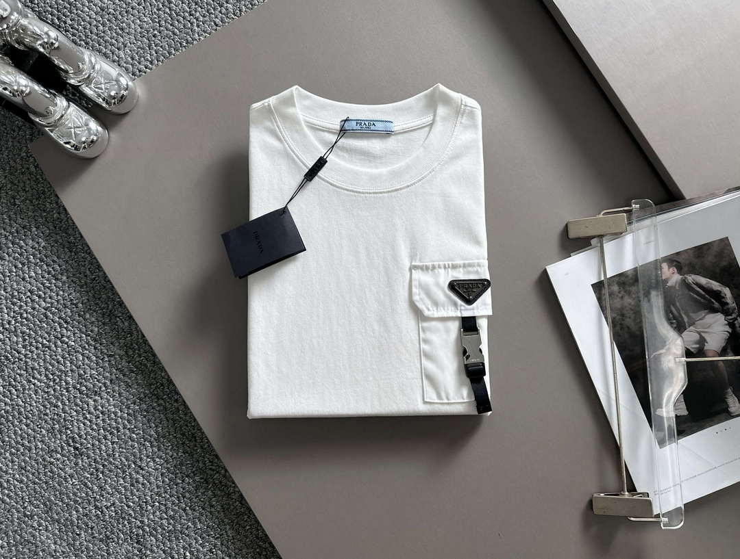 Prada Short-sleeved T-shirt for Men and Women P55391
