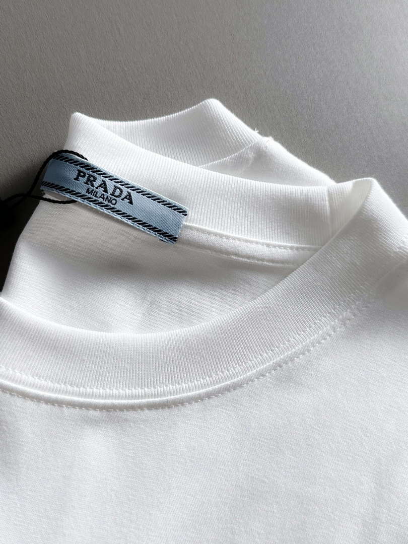 Prada Short-sleeved T-shirt for Men and Women P55391