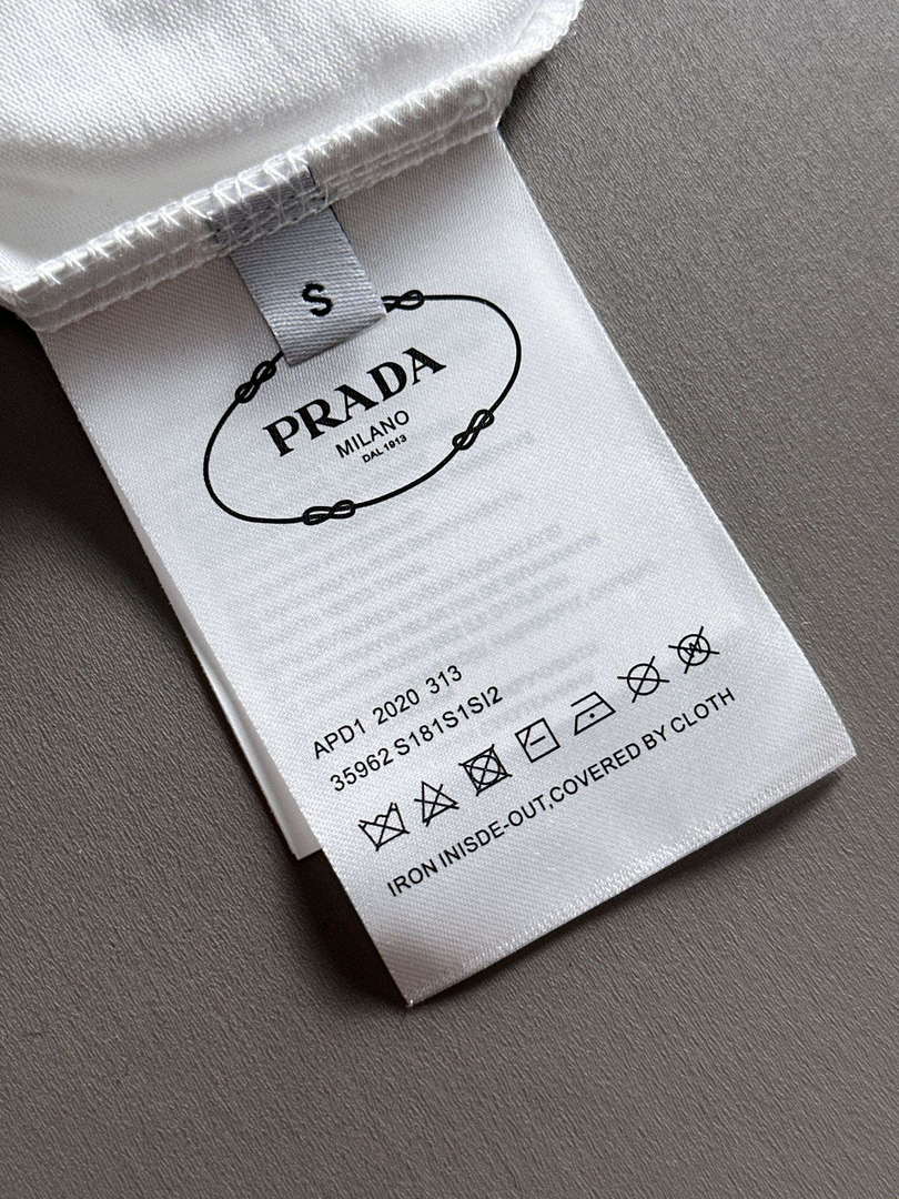 Prada Short-sleeved T-shirt for Men and Women P55391