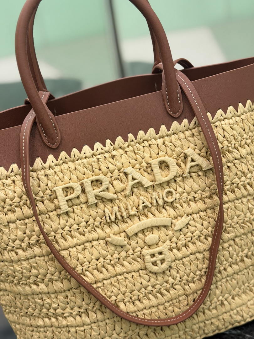 Prada Small crochet and leather tote bag 1BG500 Brown