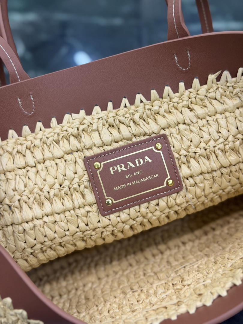 Prada Small crochet and leather tote bag 1BG500 Brown
