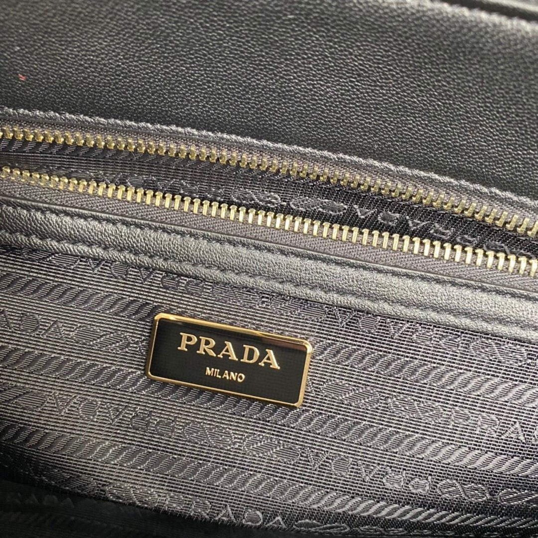 Prada Small Prada Galleria Saffiano Leather bag 1BA863 Black