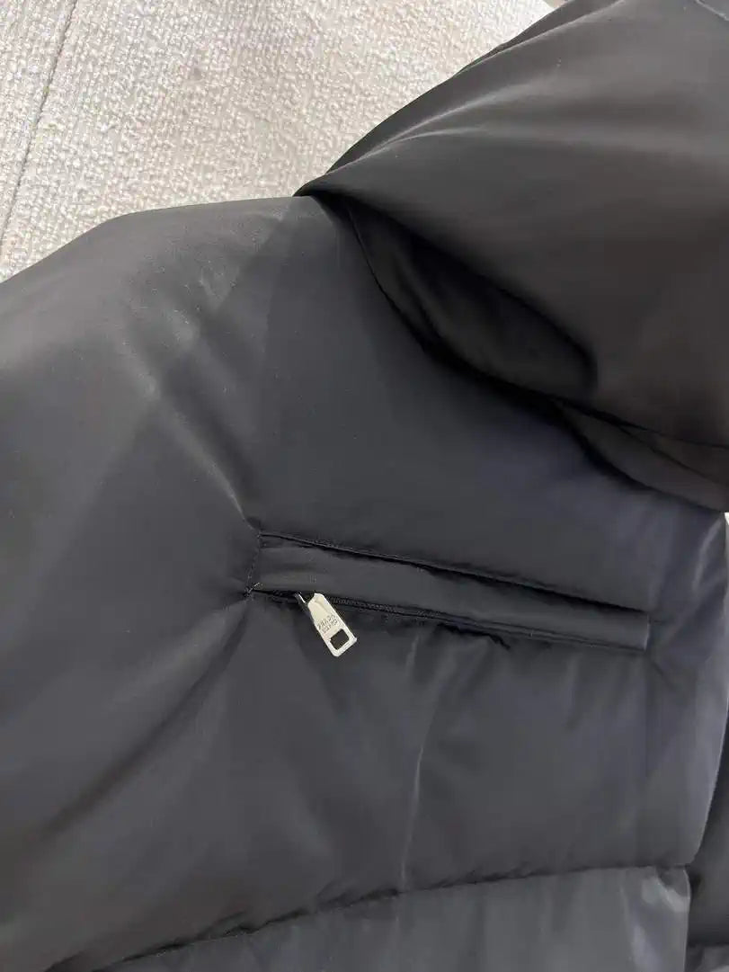 Prada Women Nylon down Jacket P99481