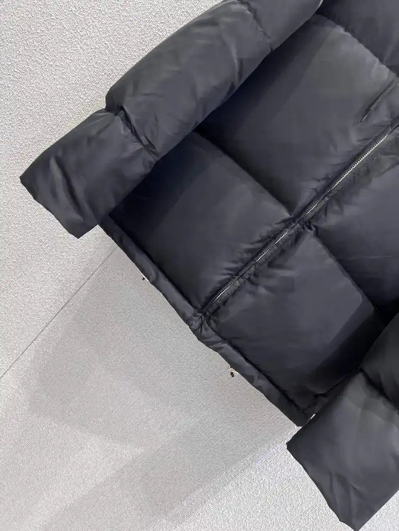 Prada Women Nylon down Jacket P99481