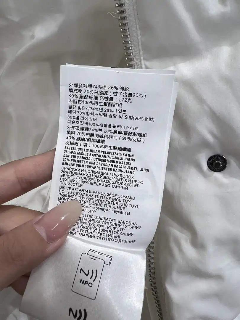 Prada Women White hooded down Jacket P99482