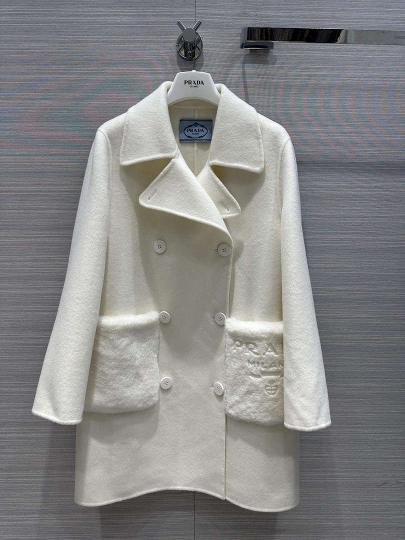 Prada Women's Fashion Clothing Cashmere Coat P99465