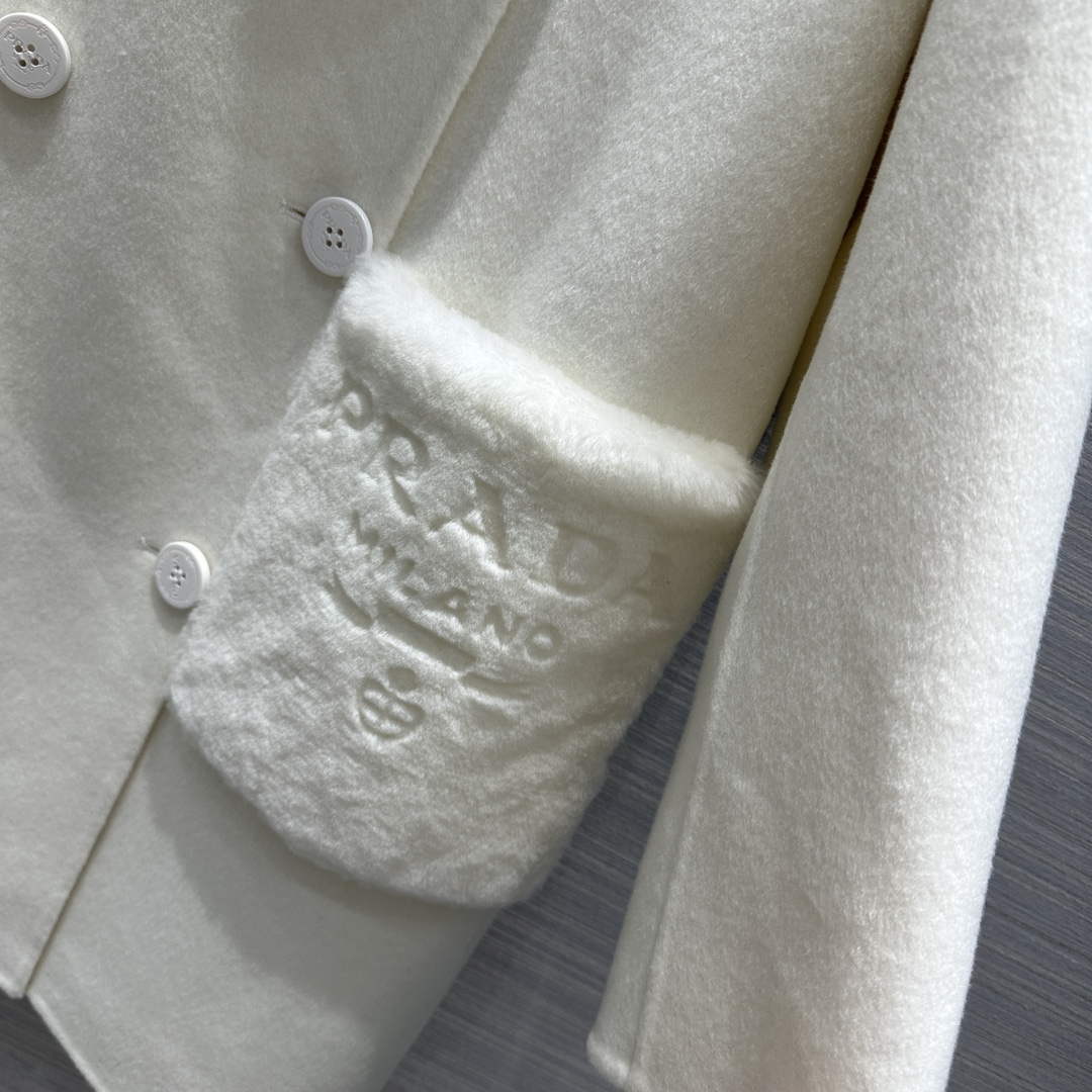 Prada Women's Fashion Clothing Cashmere Coat P99465