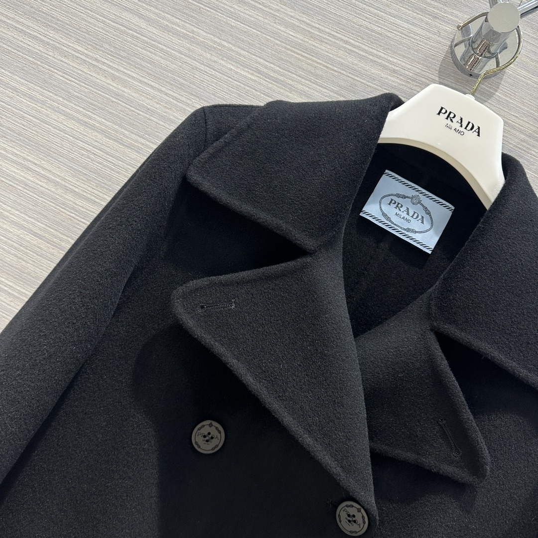 Prada Women's Fashion Clothing Cashmere Coat P99466