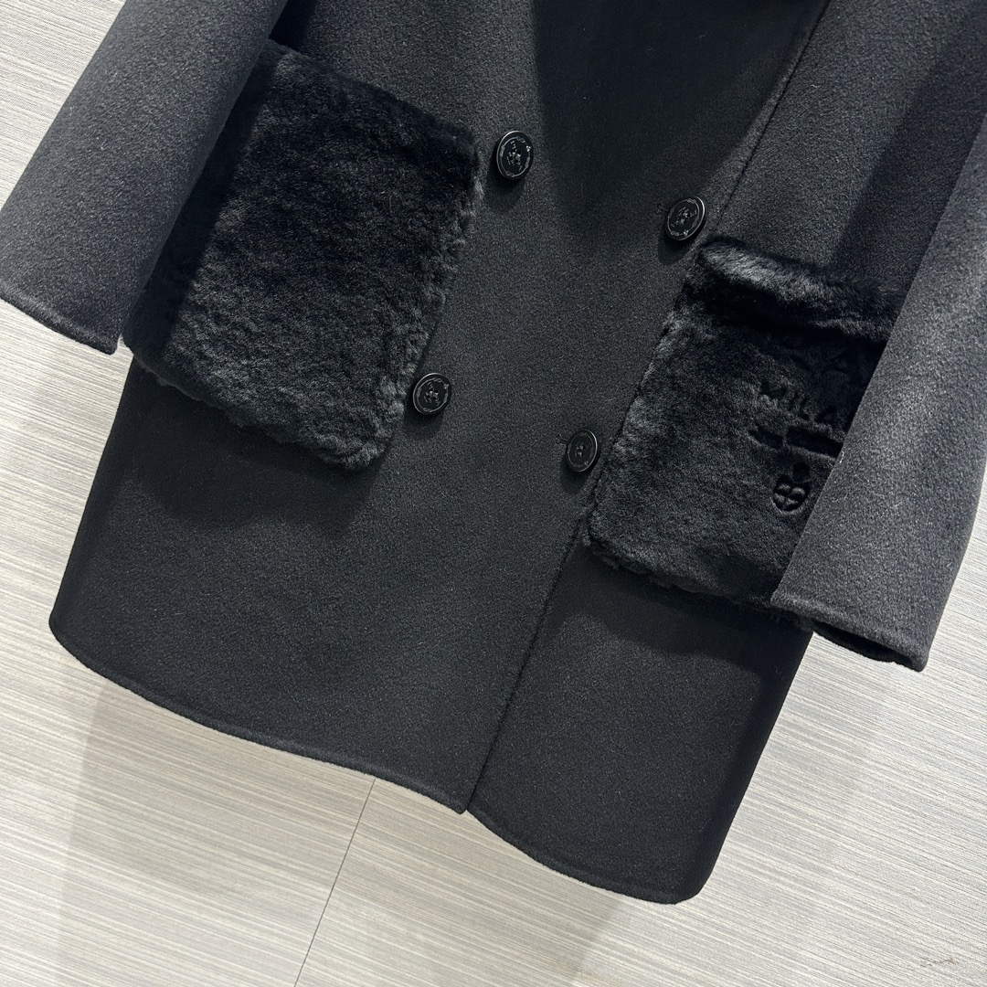 Prada Women's Fashion Clothing Cashmere Coat P99466