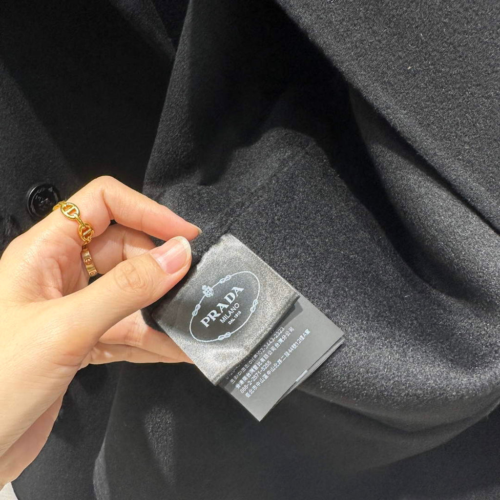 Prada Women's Fashion Clothing Cashmere Coat P99466