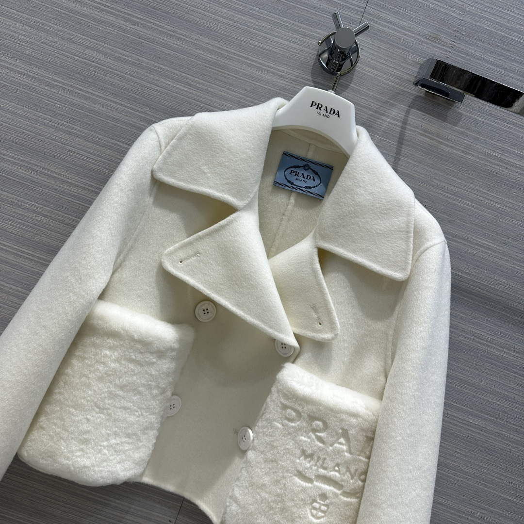 Prada Women's Fashion Clothing Cashmere Short Coat P99463