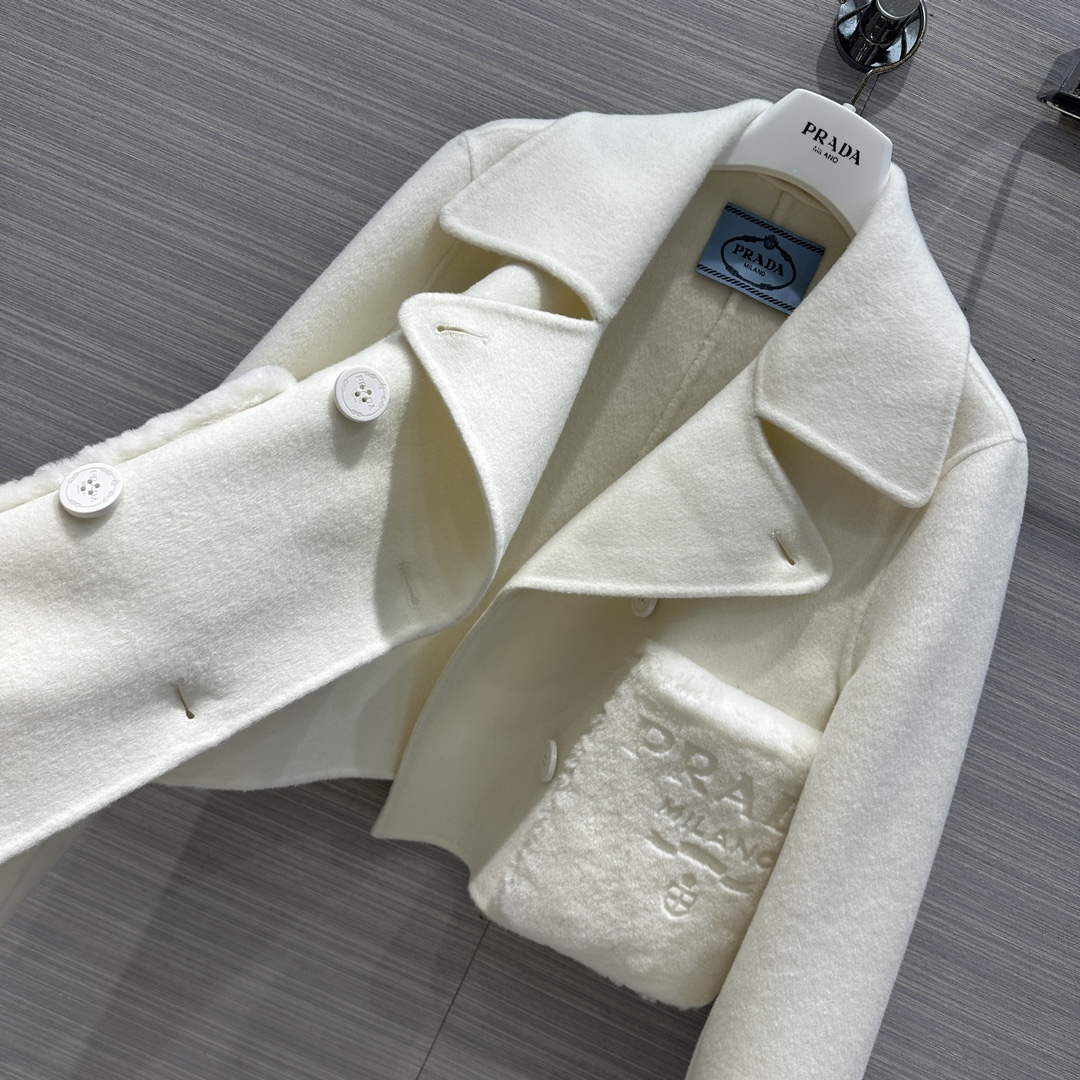 Prada Women's Fashion Clothing Cashmere Short Coat P99463