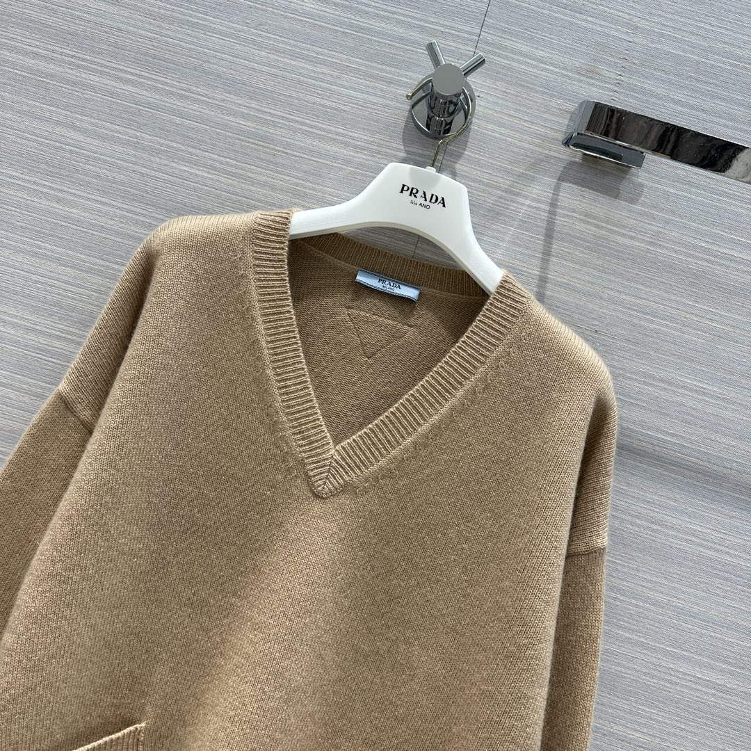 Prada Women's Fashion Clothing Cashmere Sweater P99469