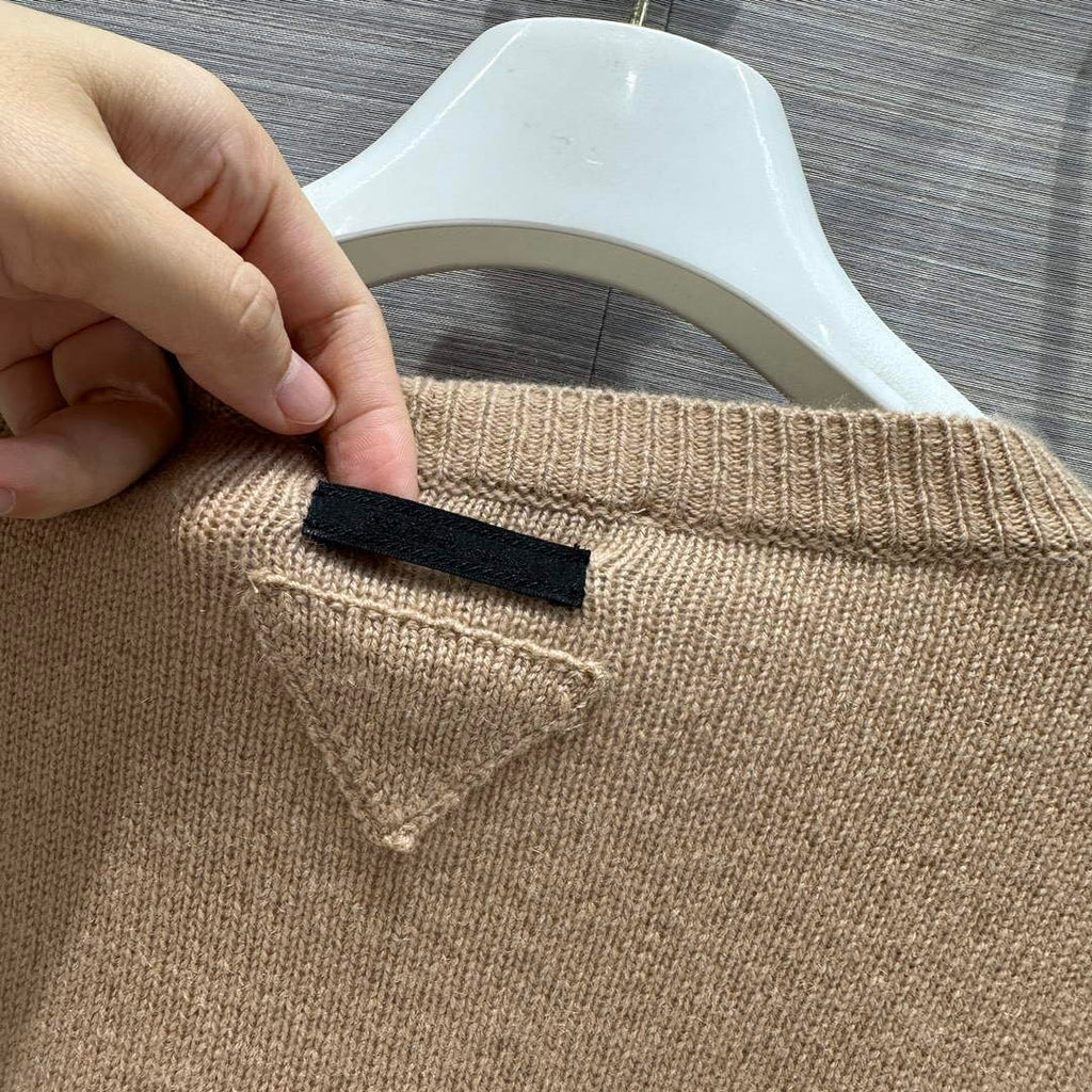 Prada Women's Fashion Clothing Cashmere Sweater P99469