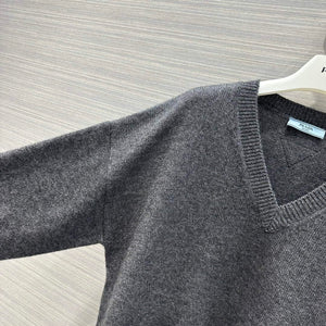 Prada Women's Fashion Clothing Cashmere Sweater P99470 - S - View 3