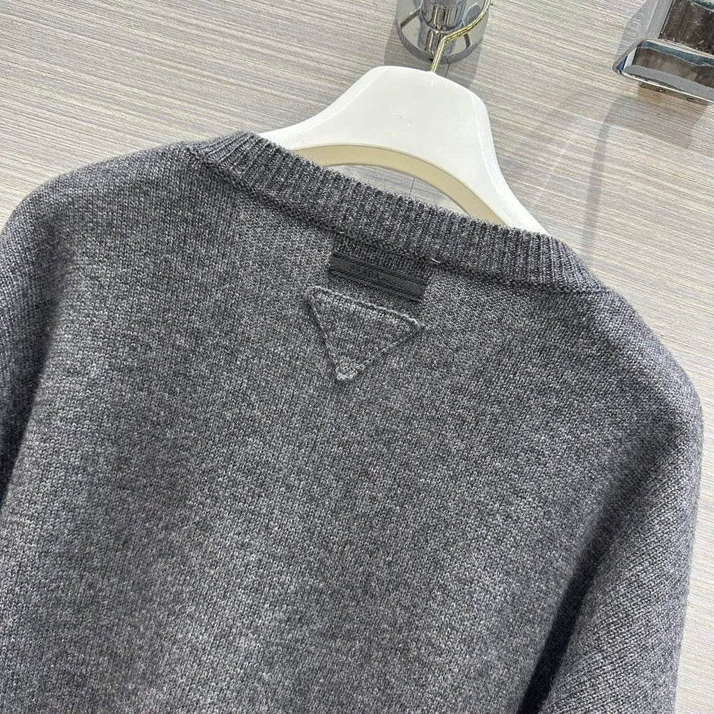 Prada Women's Fashion Clothing Cashmere Sweater P99470