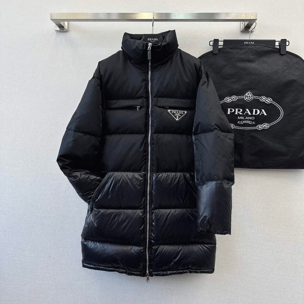 Prada Women's Men's Fashion Clothing Down Coat P74180