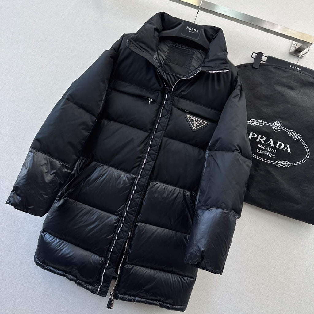Prada Women's Men's Fashion Clothing Down Coat P74180