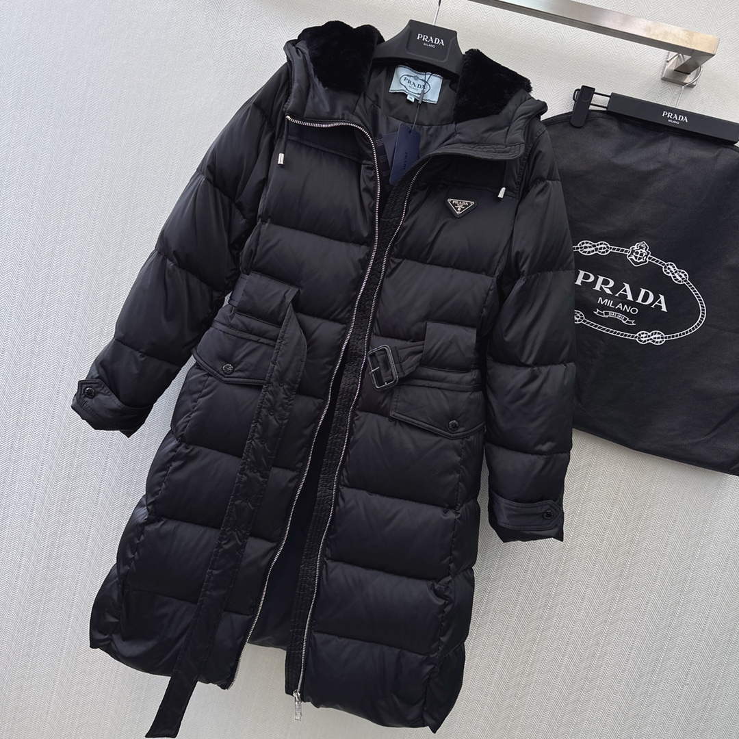 Prada Women's Fashion Clothing Down Coat P74181