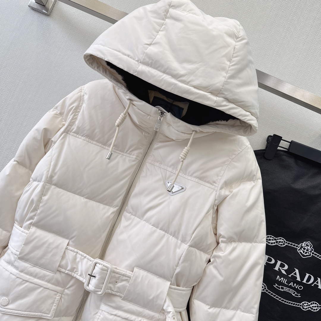 Prada Women's Fashion Clothing Down Coat P74182