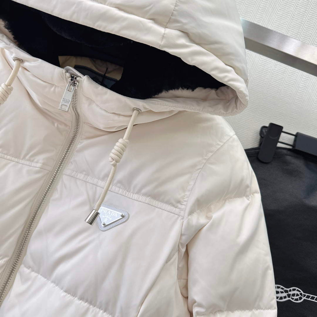 Prada Women's Fashion Clothing Down Coat P74182