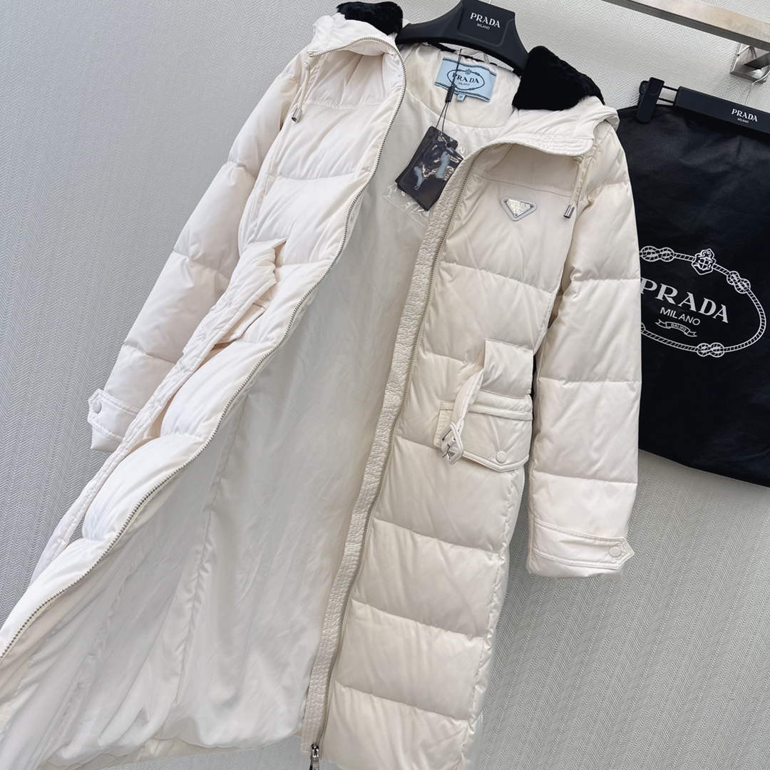 Prada Women's Fashion Clothing Down Coat P74182