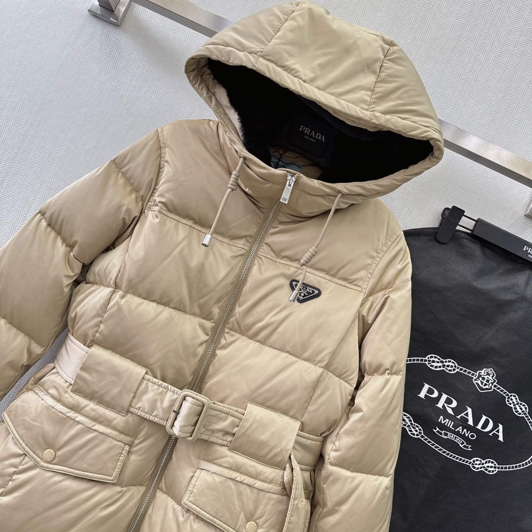 Prada Women's Fashion Clothing Down Coat P74183