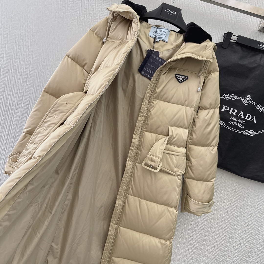 Prada Women's Fashion Clothing Down Coat P74183