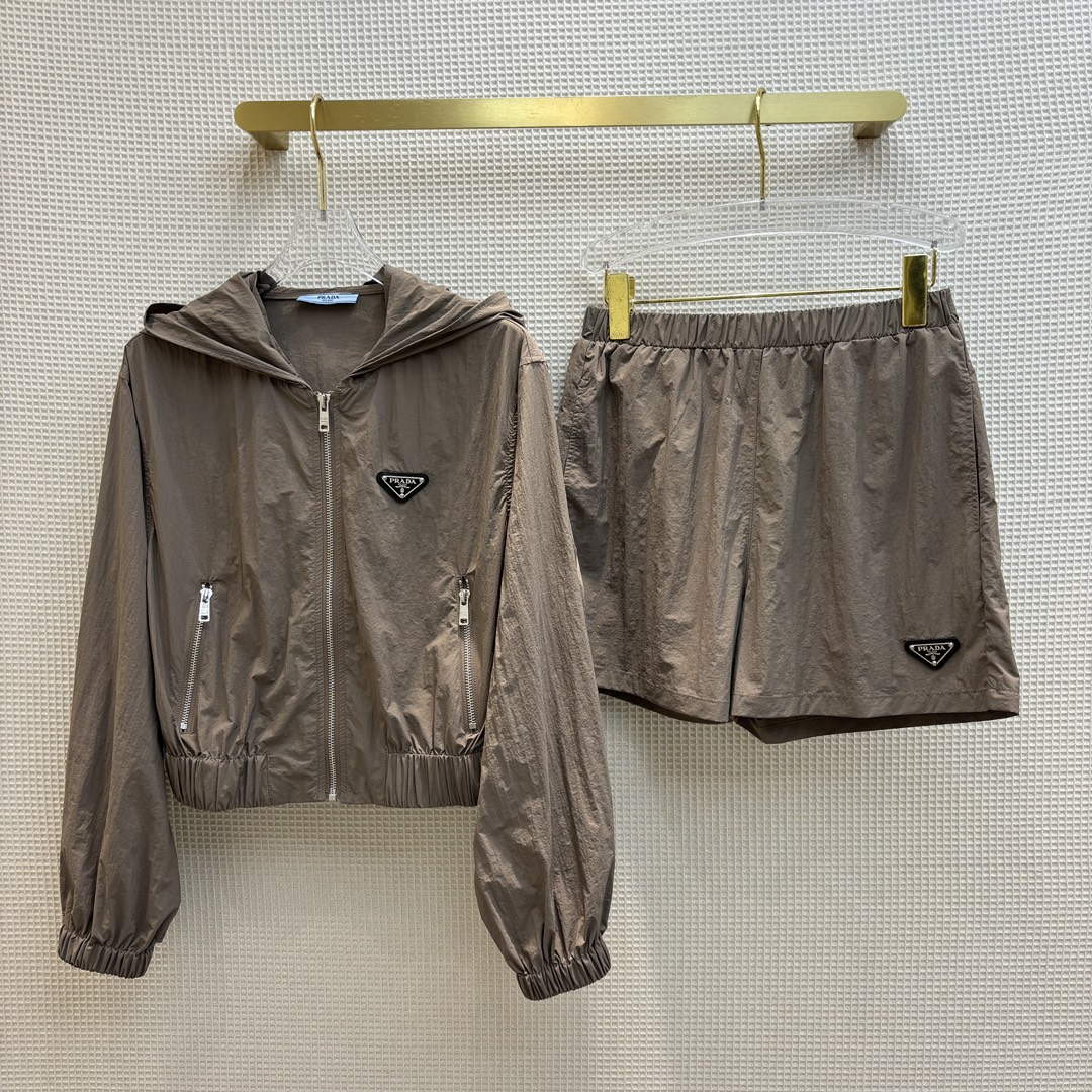 Prada Women's Fashion Clothing Set P89215