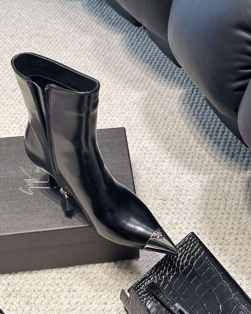 Prada Women's Shoes Boots 75 mm Heel P67337