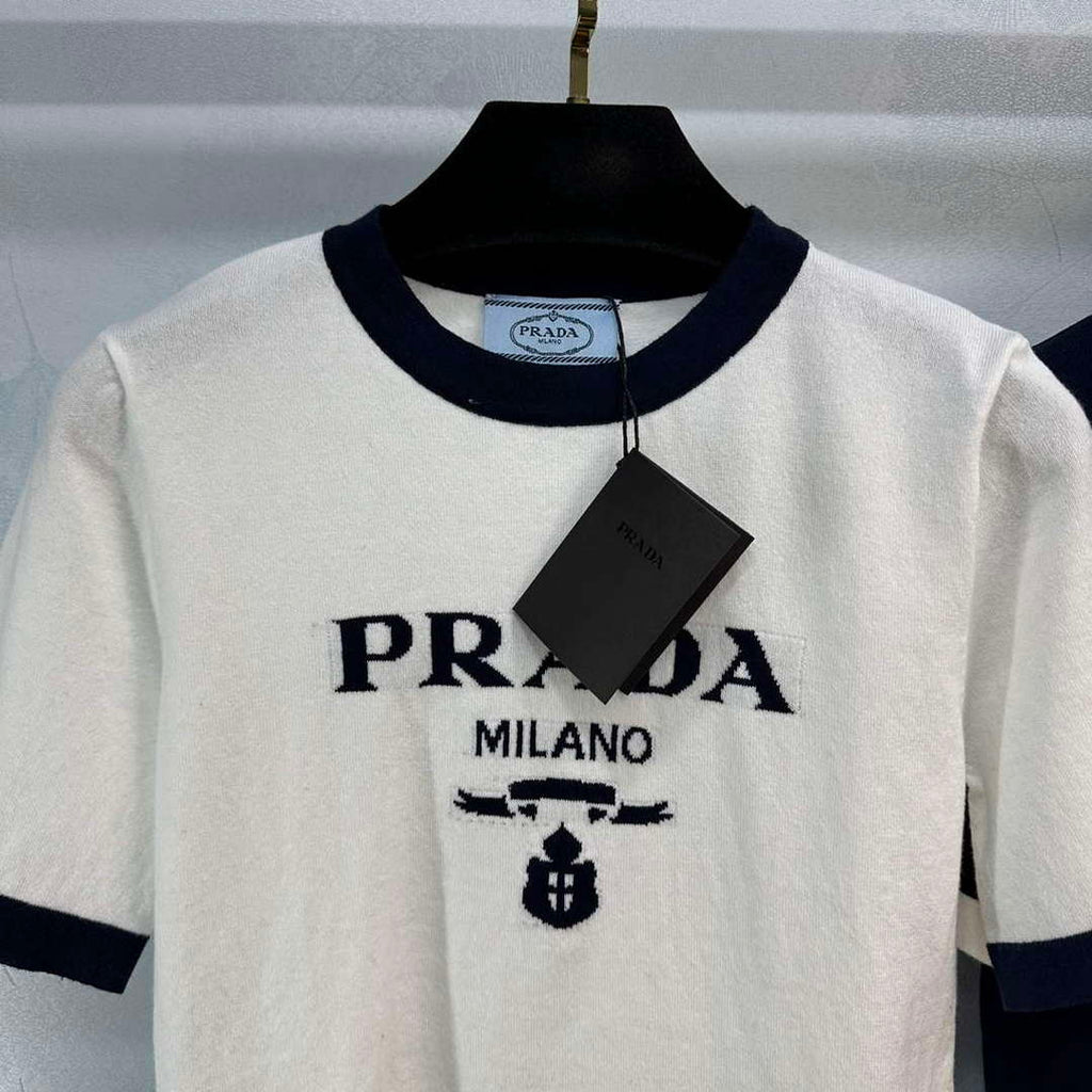 Prada Women's T-shirt Fashion Clothing P89210