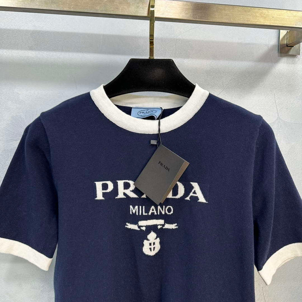 Prada Women's T-shirt Fashion Clothing P89210