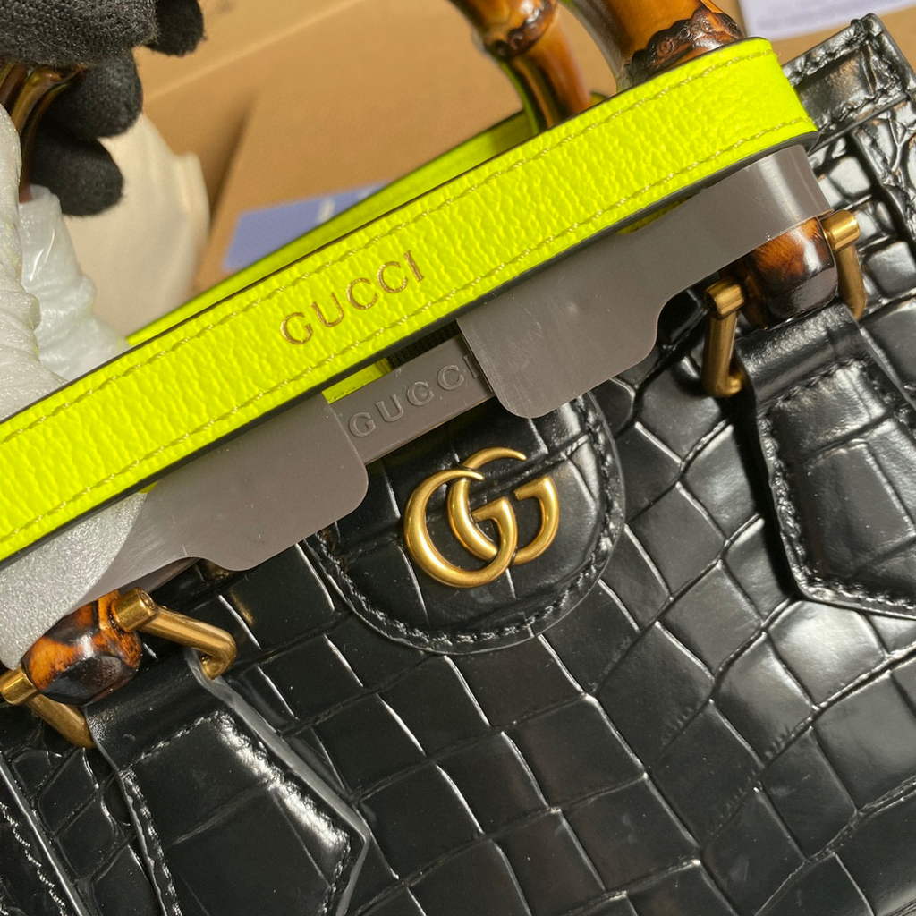 Gucci Diana Mini Tote Bag Crocodile LeatherTop Handle Bag Gucci a€?55661 Black
