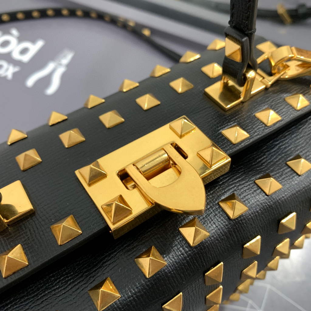 Valentino 7300 Rockstud Alcove Grainy Calfskin BOX Bag XW2B0J73 Black