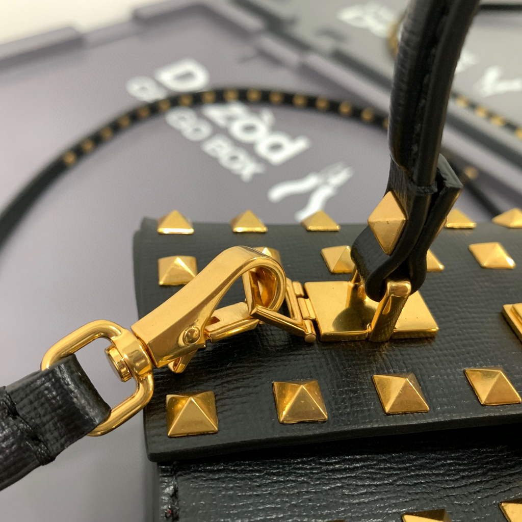 Valentino 7300 Rockstud Alcove Grainy Calfskin BOX Bag XW2B0J73 Black