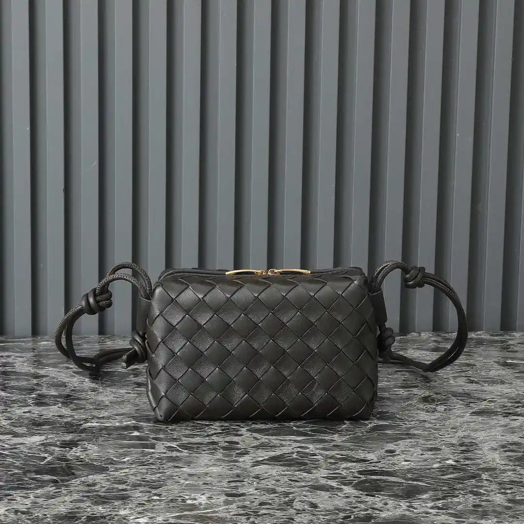 Bottega Veneta BV 680254 Mini Loop Camera Bag coffee Brown