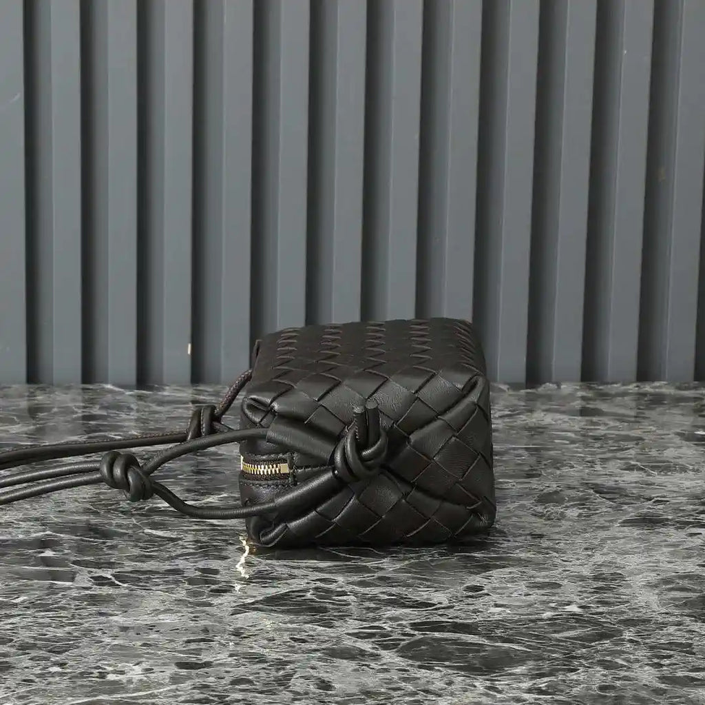 Bottega Veneta BV 680254 Mini Loop Camera Bag coffee Brown