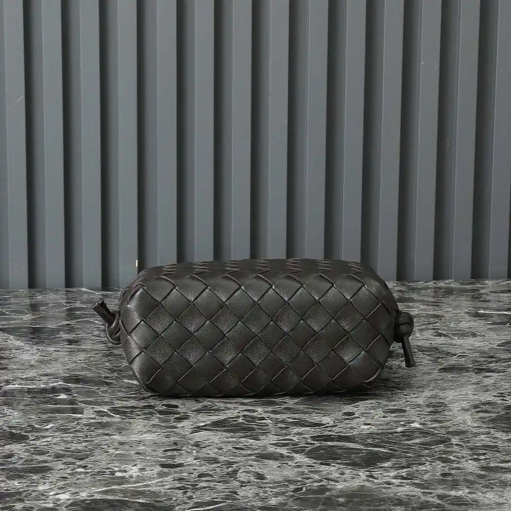 Bottega Veneta BV 680254 Mini Loop Camera Bag coffee Brown