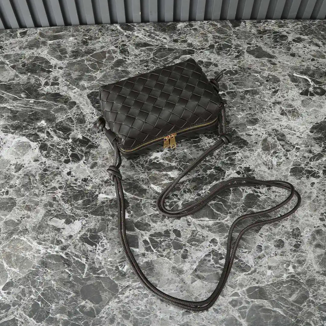 Bottega Veneta BV 680254 Mini Loop Camera Bag coffee Brown