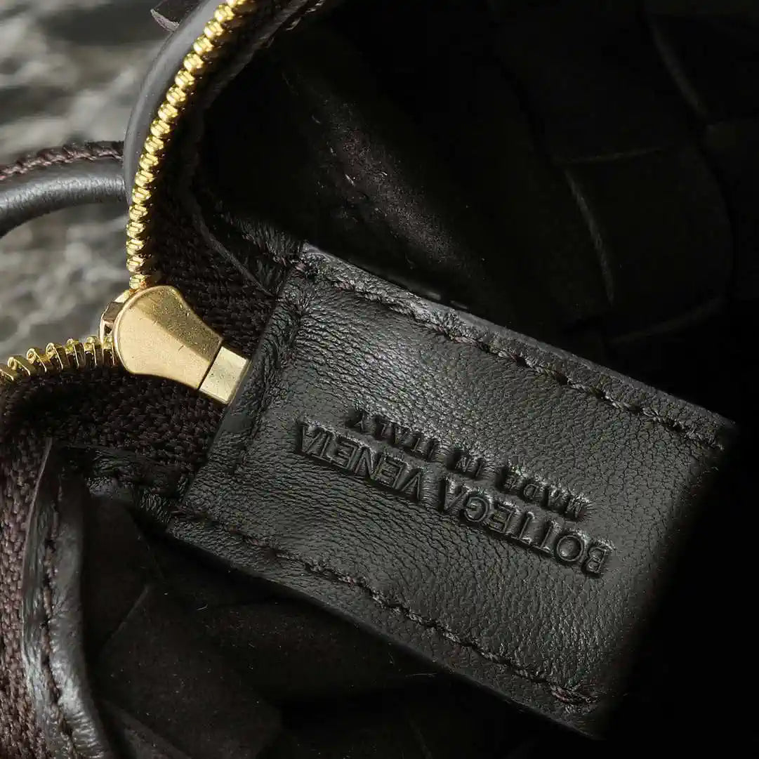 Bottega Veneta BV 680254 Mini Loop Camera Bag coffee Brown