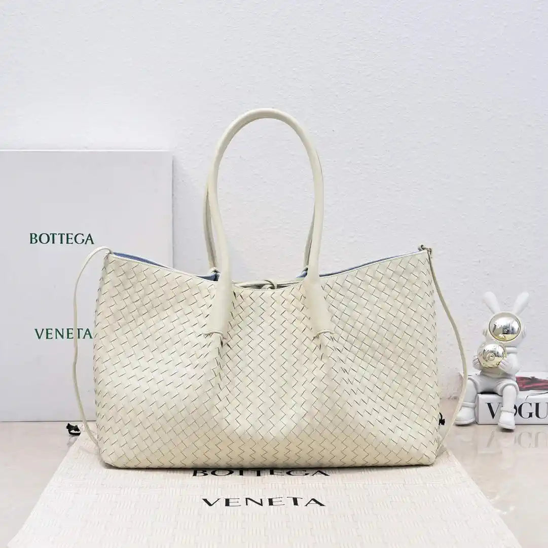 Bottega Veneta BV 817166 Medium Pinacoteca BV92108