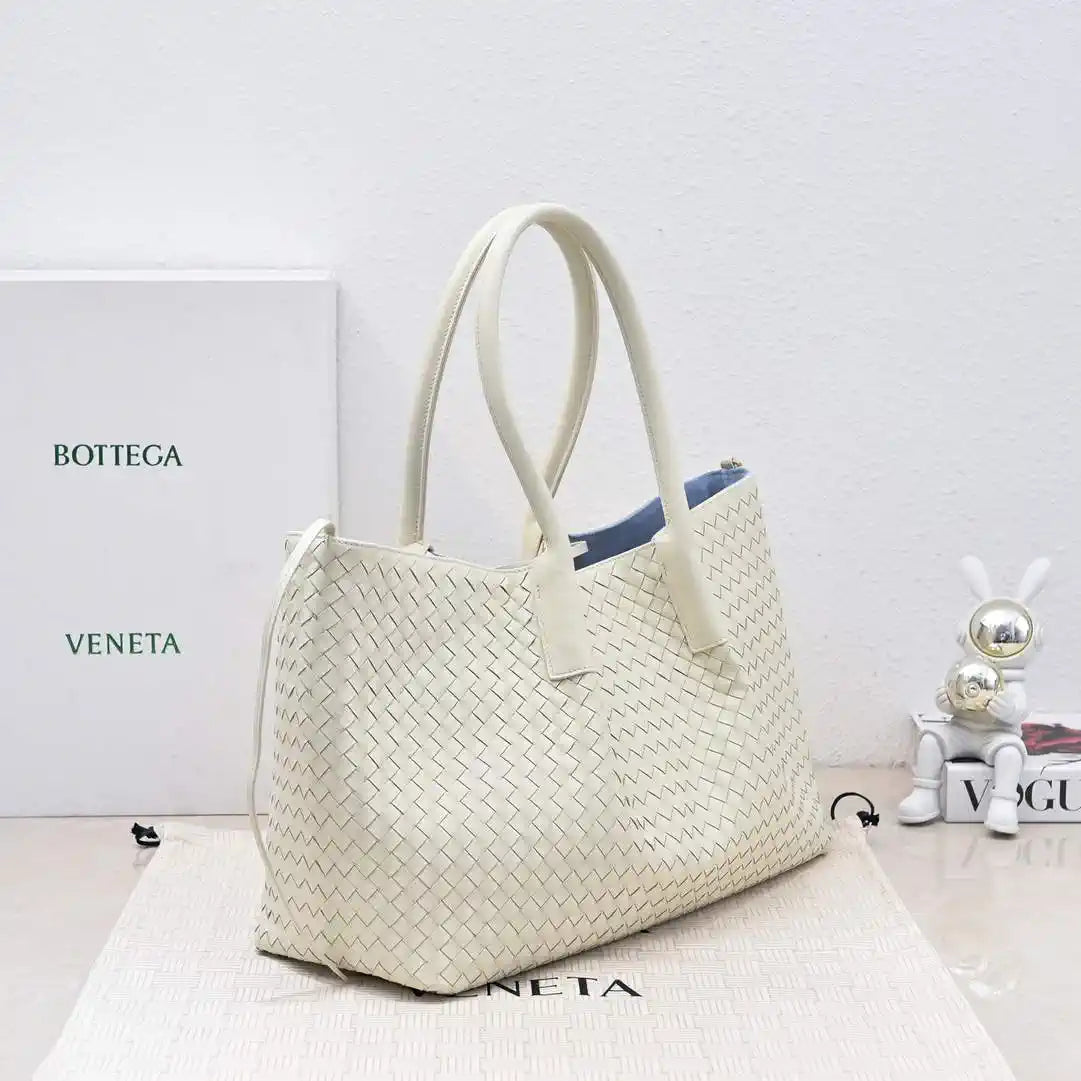 Bottega Veneta BV 817166 Medium Pinacoteca BV92108