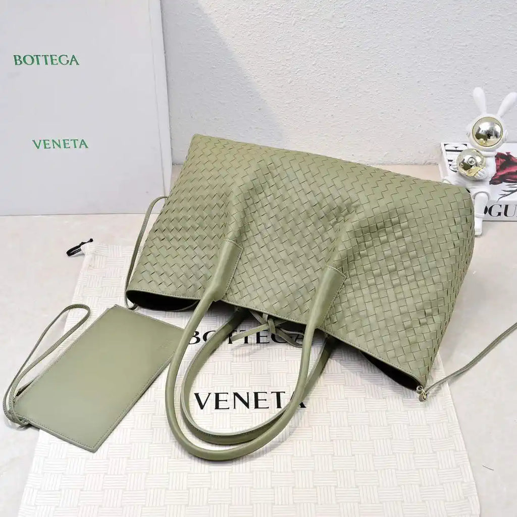 Bottega Veneta BV 817166 Medium Pinacoteca BV92111