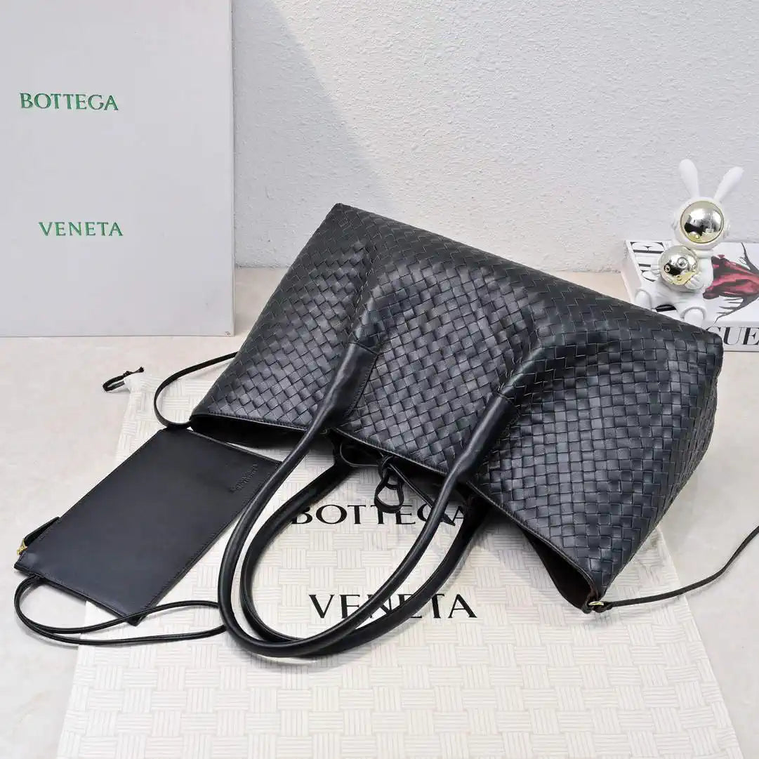 Bottega Veneta BV 817166 Medium Pinacoteca BV92113