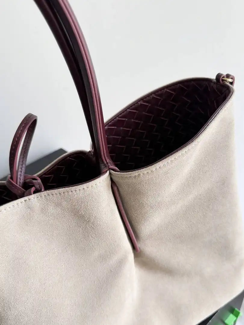 Bottega Veneta BV 817166 Medium Pinacoteca BV92114