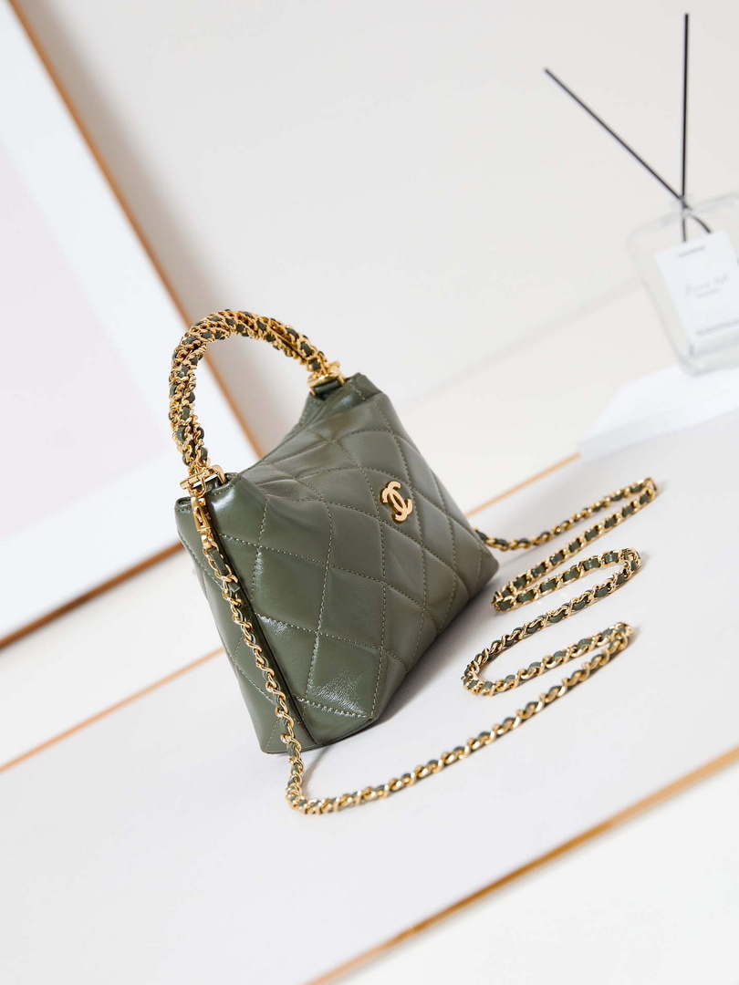 Chanel AS4189 Hobo braided With top handle Shiny Lambskin & Gold-Tone Metal Green - Default Title - View 3
