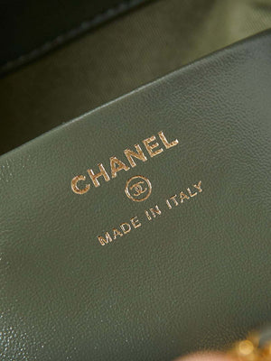 Chanel AS4189 Hobo braided With top handle Shiny Lambskin & Gold-Tone Metal Green - Default Title - View 9