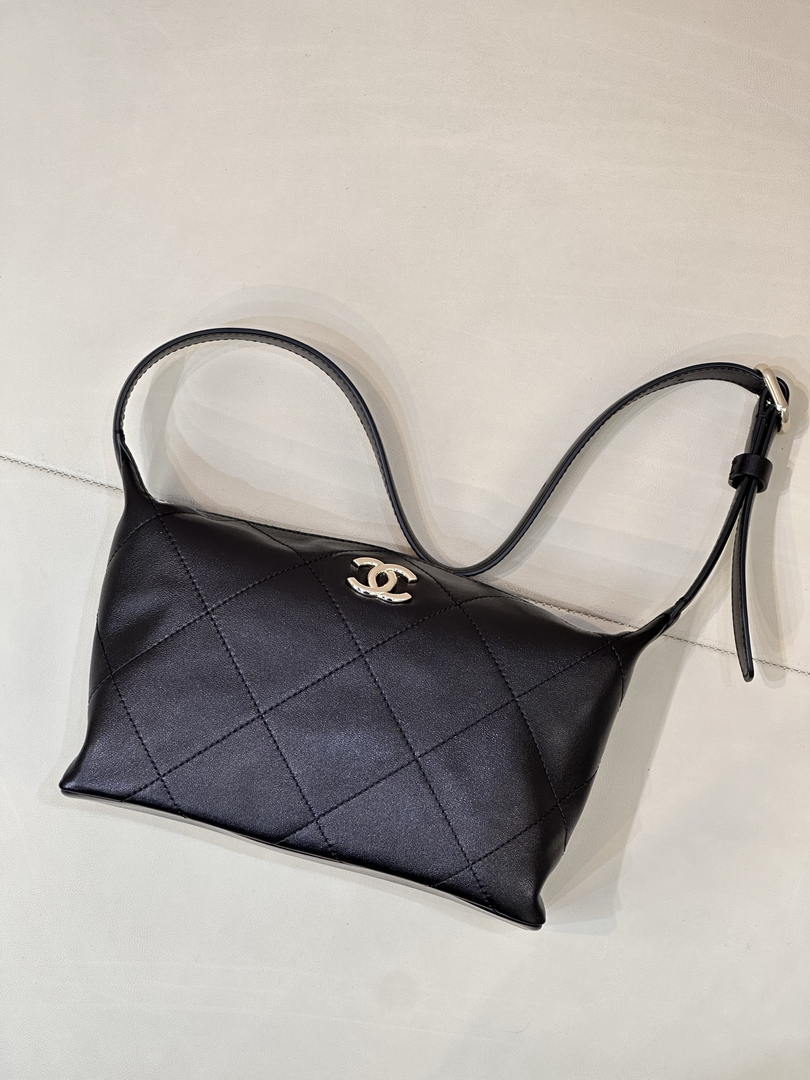 Chanel AS6138 Hobo Handbag Shiny Lambskin & Gold-Tone Metal Black